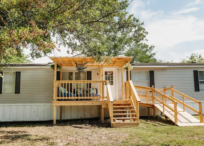 The Hidden Creek Hideaway