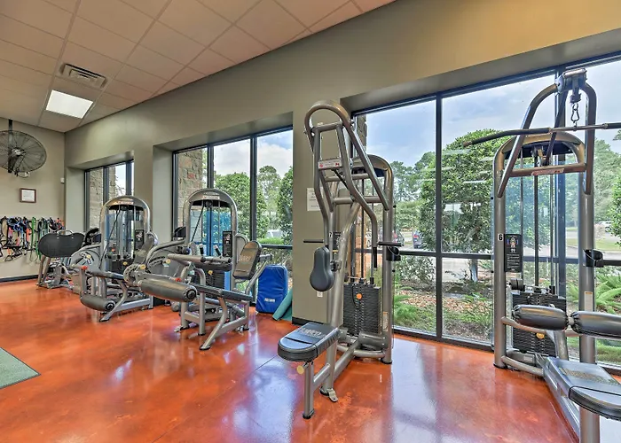 Idyllic Montgomery Condo W/ Pool & Lake View!